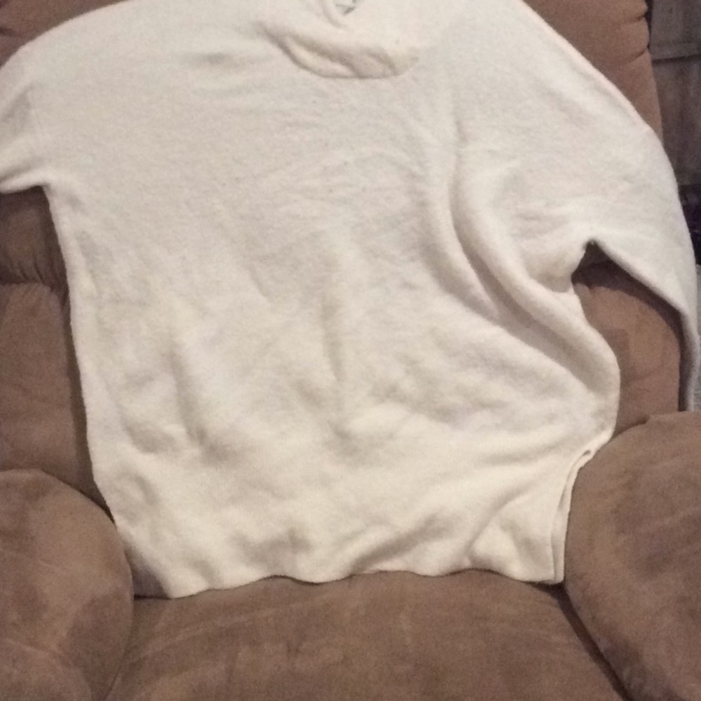 White hooded sweater